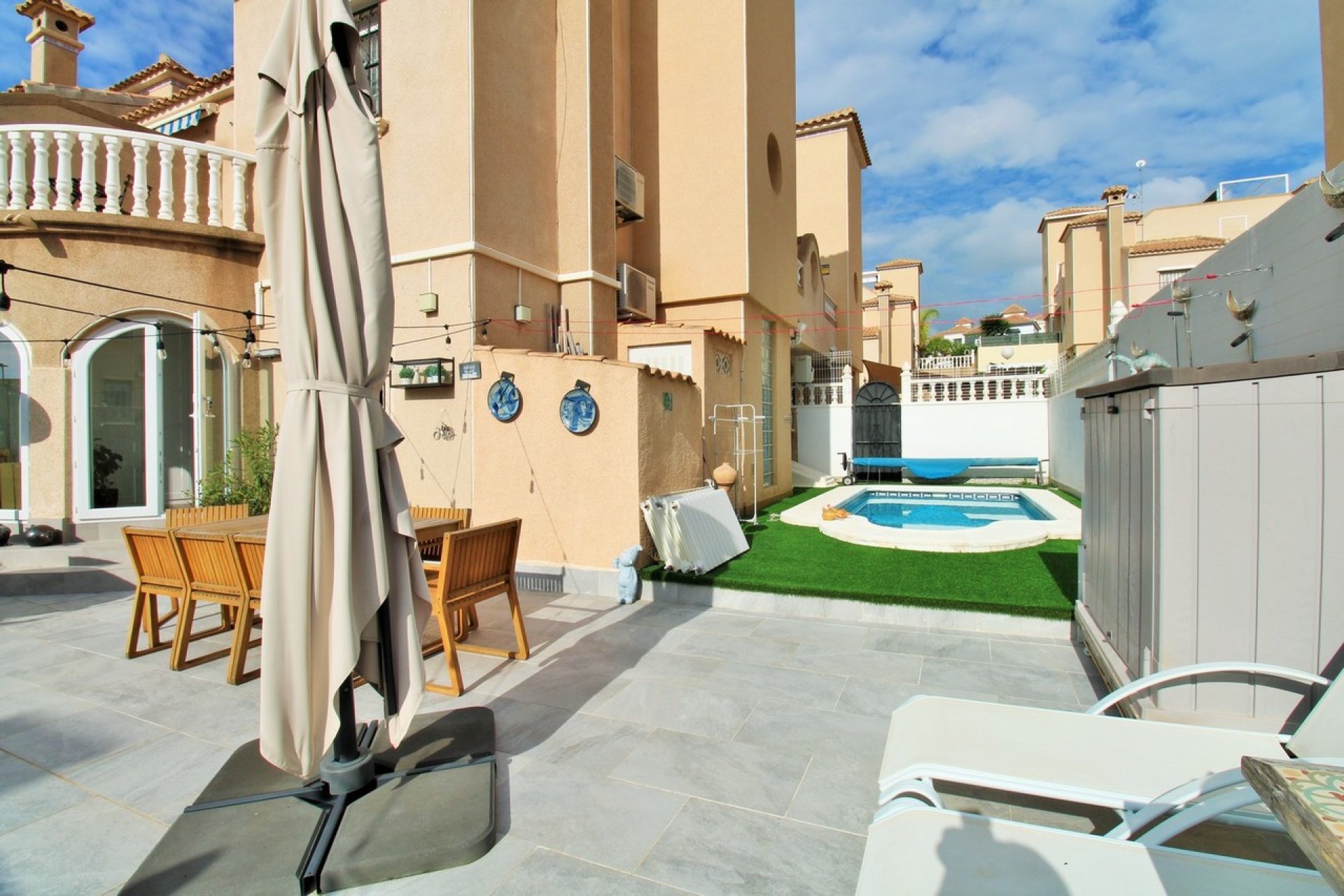 Herverkoop - Town House -
Villamartin - Costa Blanca