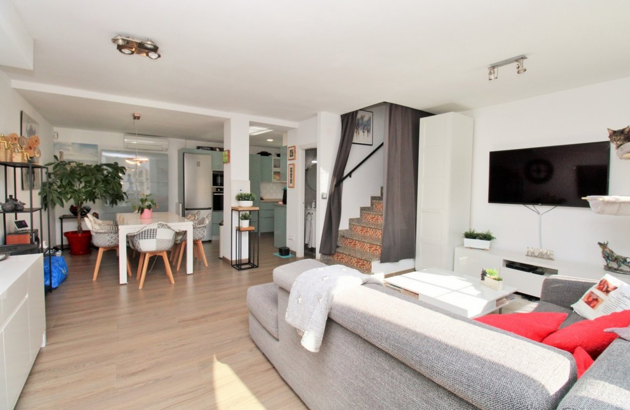 Herverkoop - Town House -
Villamartin - Costa Blanca