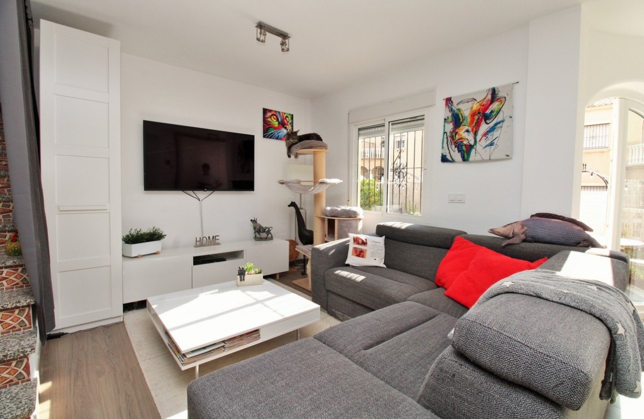 Herverkoop - Town House -
Villamartin - Costa Blanca