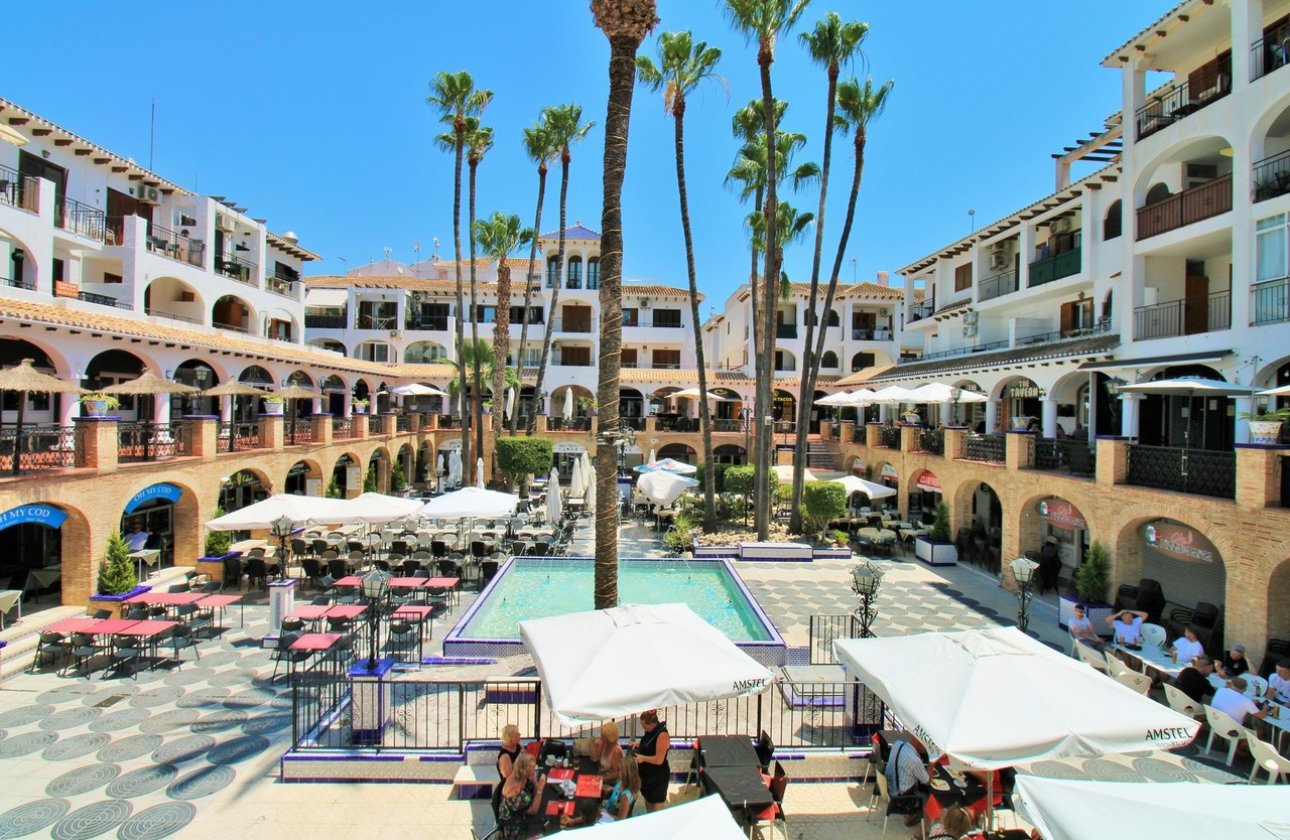 Herverkoop - Town House -
Villamartin - Costa Blanca