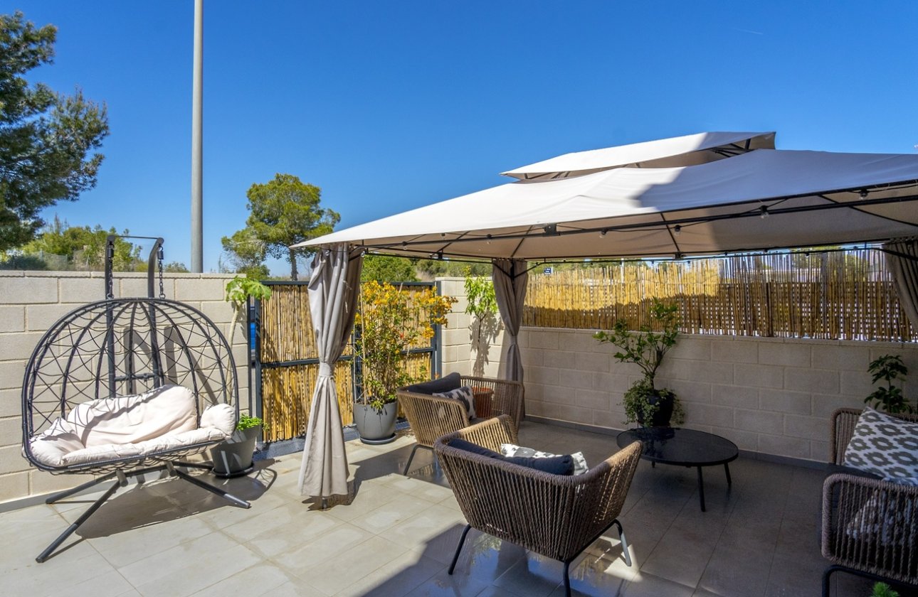 Herverkoop - Town House -
Villamartin - Costa Blanca