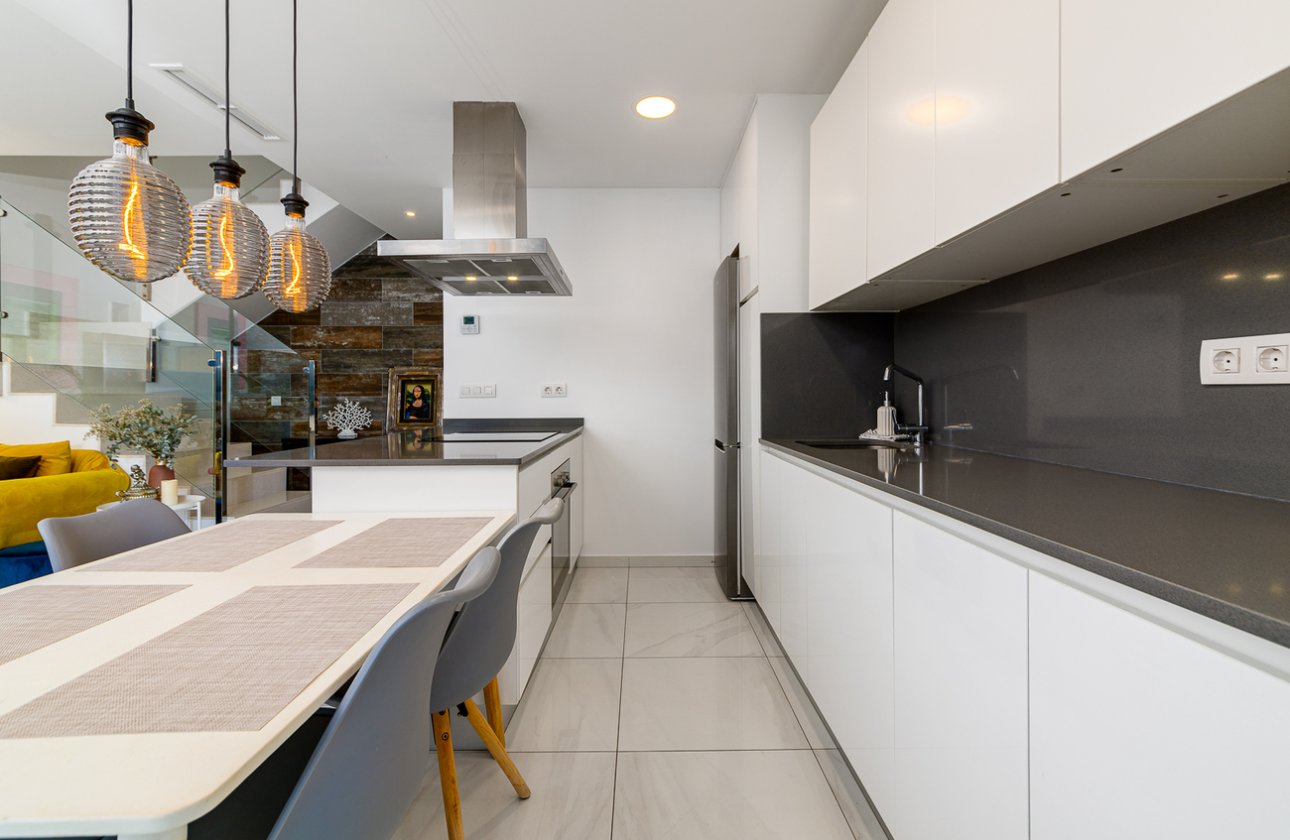Herverkoop - Town House -
Villamartin - Costa Blanca