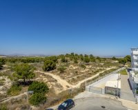 Herverkoop - Town House -
Villamartin - Costa Blanca