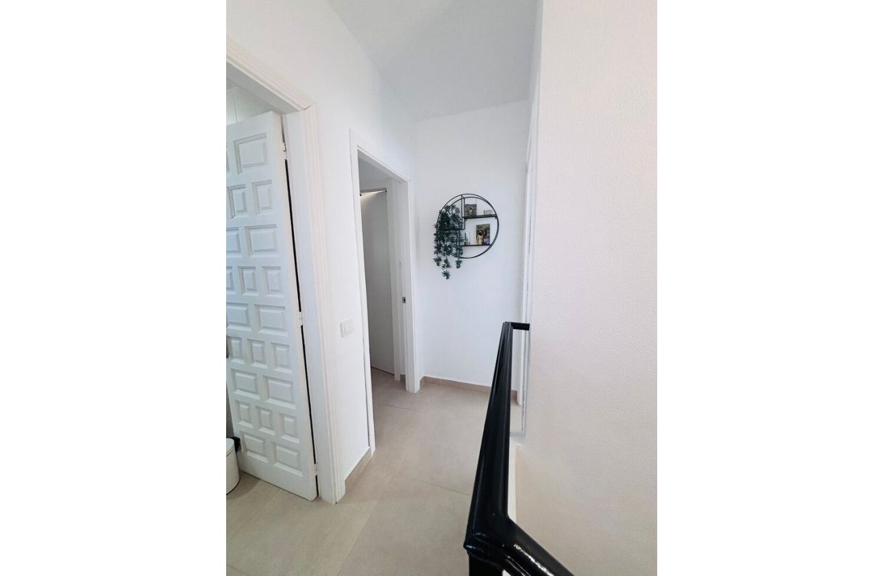 Herverkoop - Town House -
Villamartin - Costa Blanca