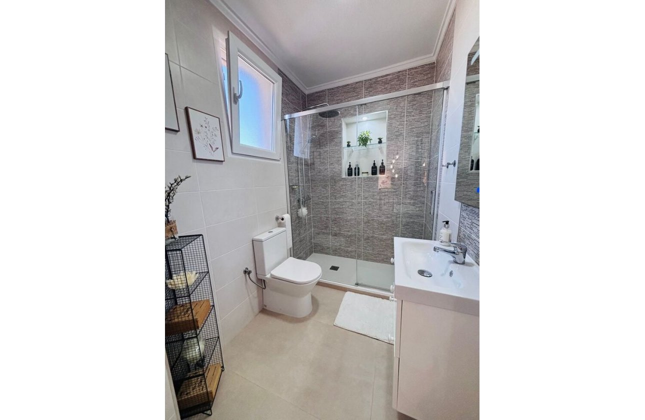 Herverkoop - Town House -
Villamartin - Costa Blanca