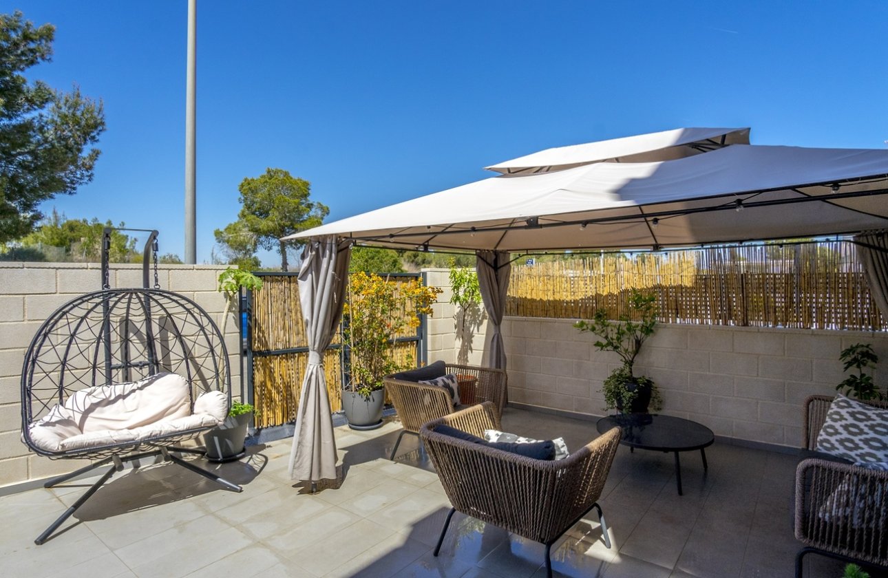 Herverkoop - Town House -
Villamartin - Costa Blanca
