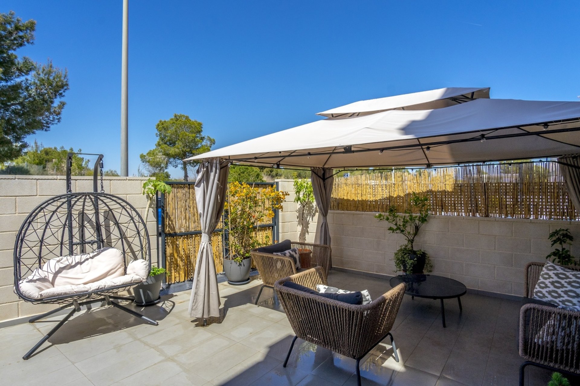 Herverkoop - Town House -
Villamartin - Costa Blanca