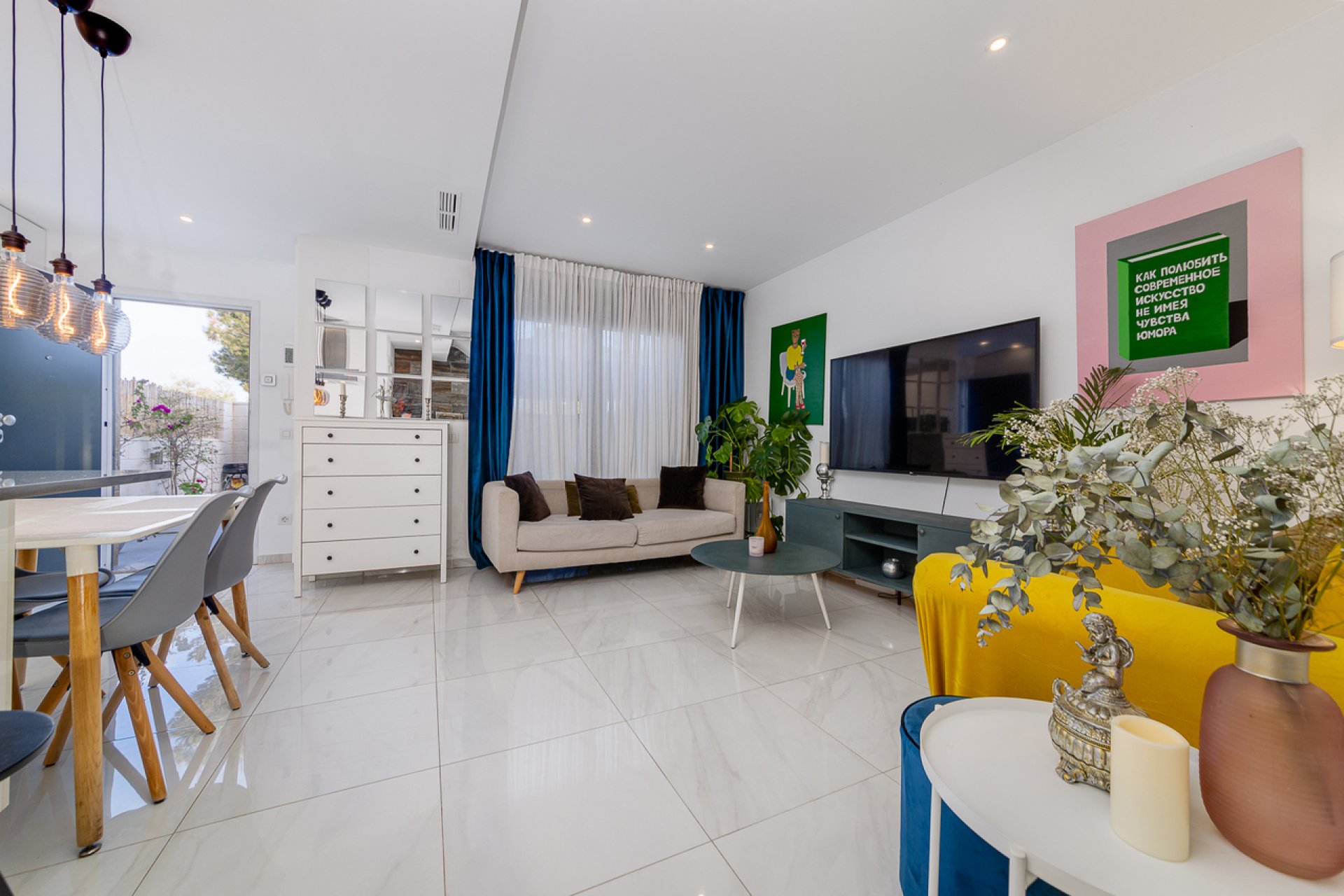 Herverkoop - Town House -
Villamartin - Costa Blanca
