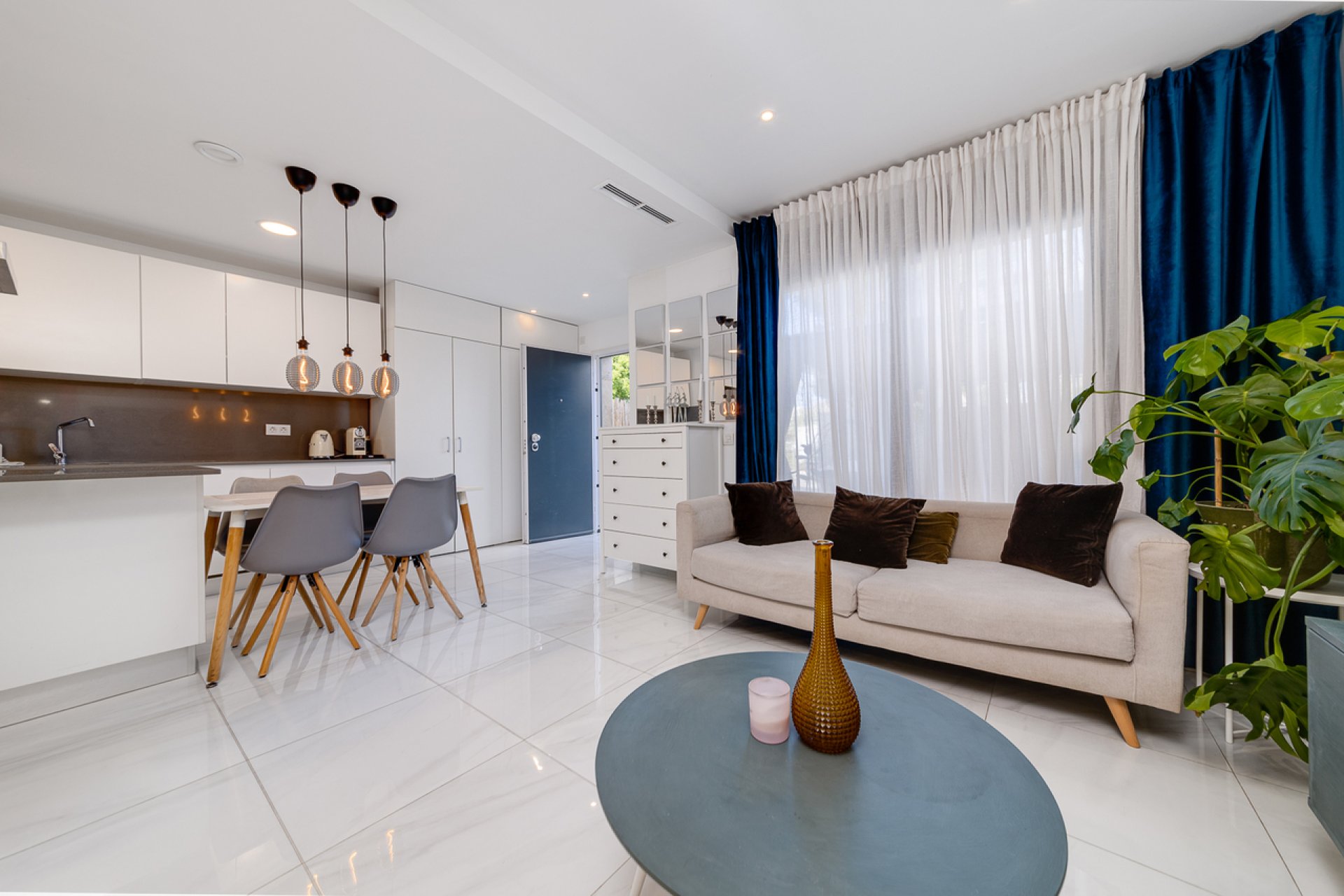 Herverkoop - Town House -
Villamartin - Costa Blanca
