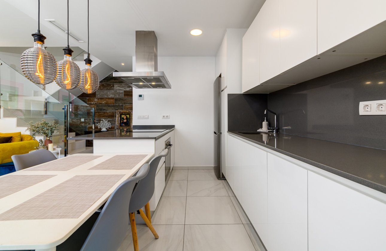 Herverkoop - Town House -
Villamartin - Costa Blanca