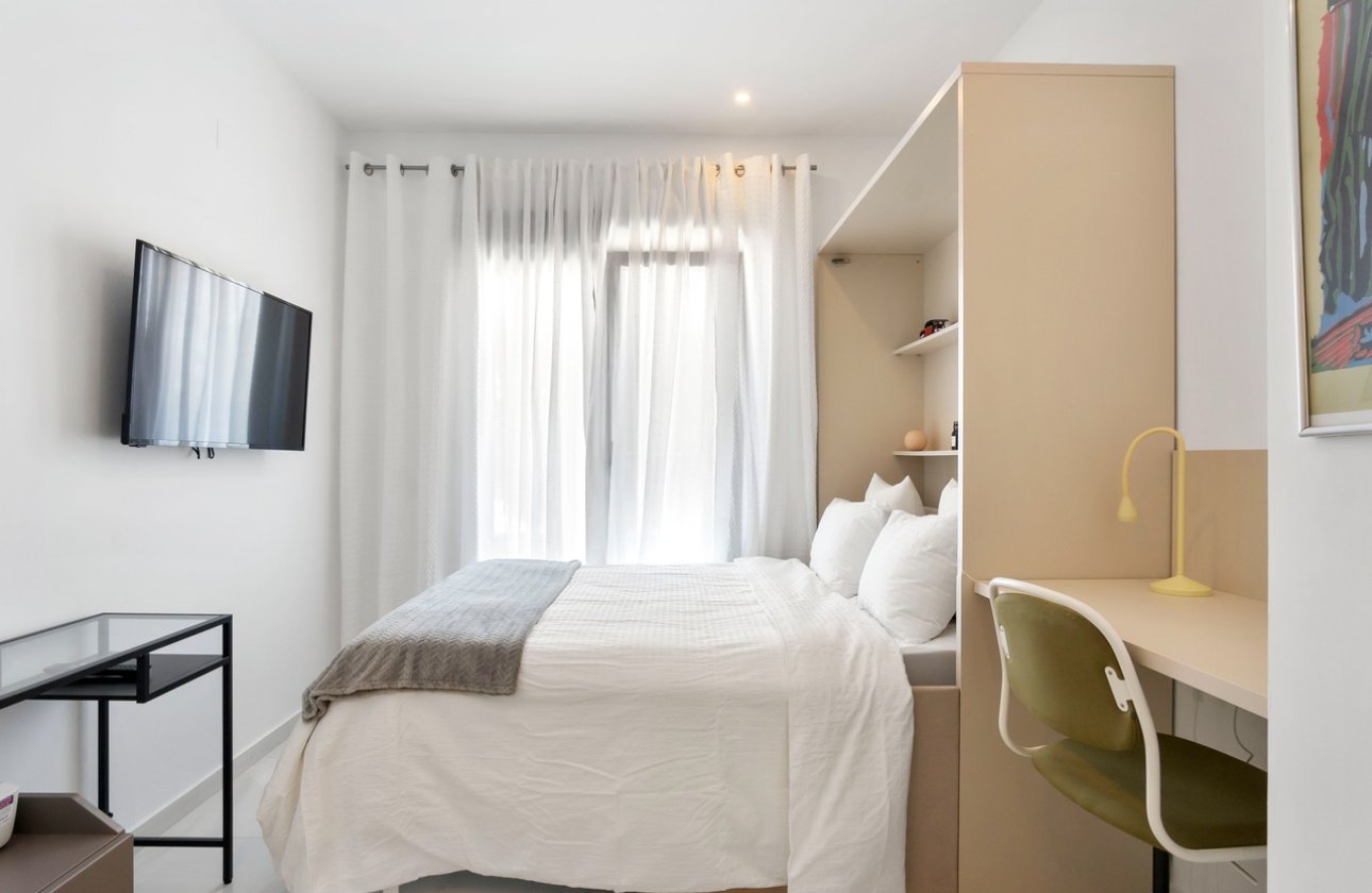 Herverkoop - Town House -
Villamartin - Costa Blanca