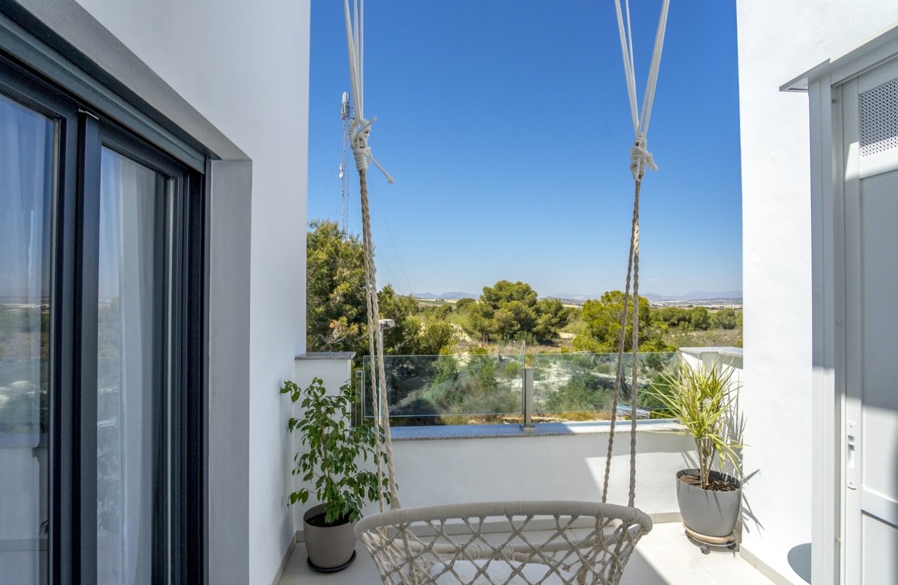 Herverkoop - Town House -
Villamartin - Costa Blanca