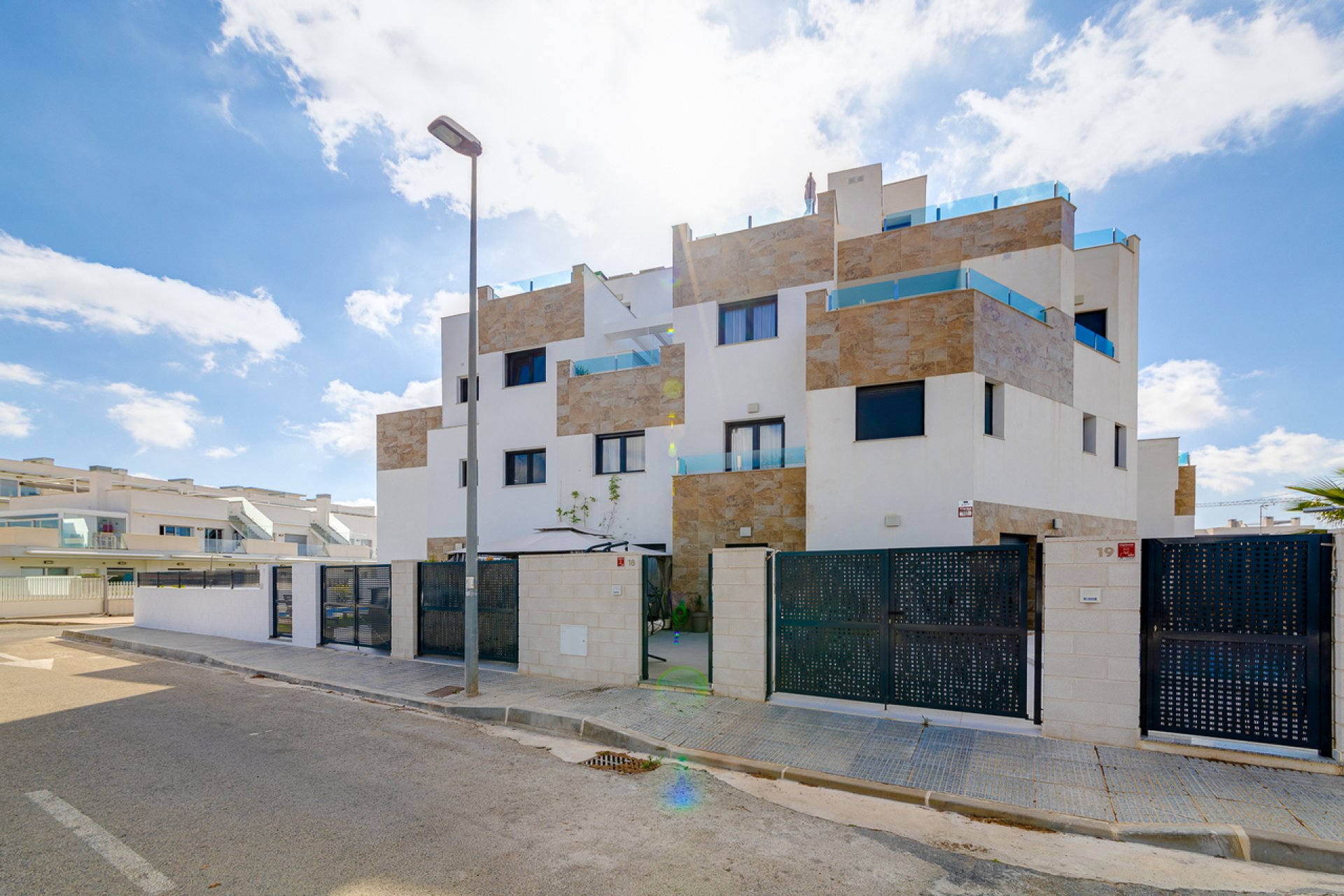 Herverkoop - Town House -
Villamartin - Costa Blanca