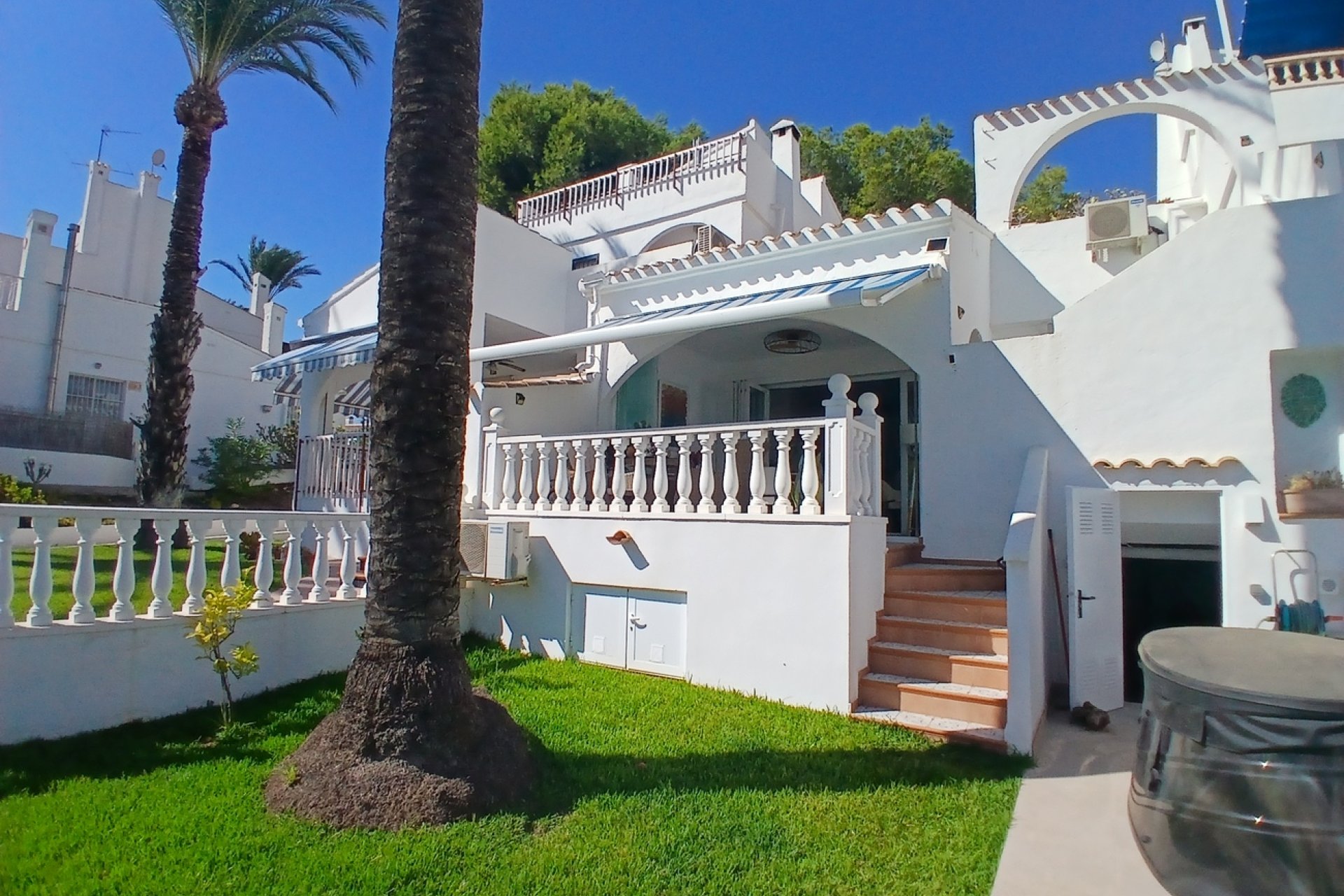 Herverkoop - Town House -
Villamartin - Costa Blanca