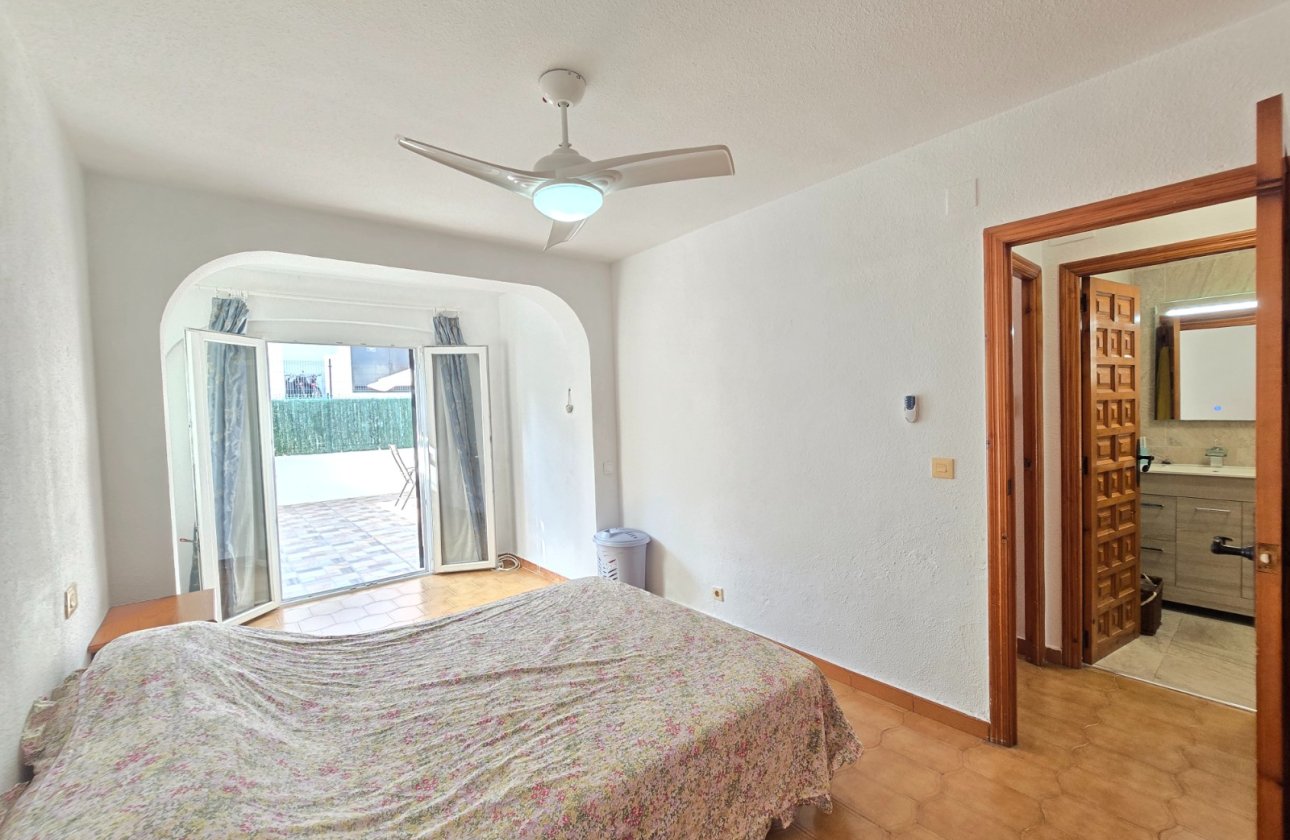 Herverkoop - Town House -
Villamartin - Costa Blanca