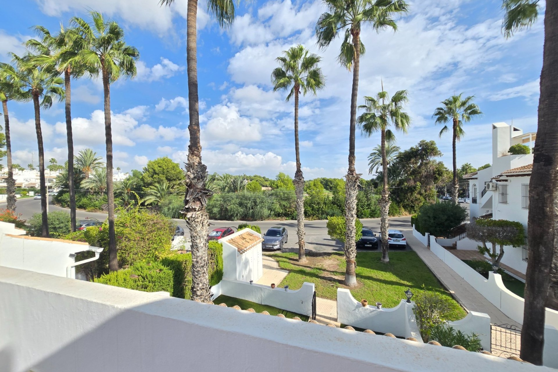 Herverkoop - Town House -
Villamartin - Costa Blanca