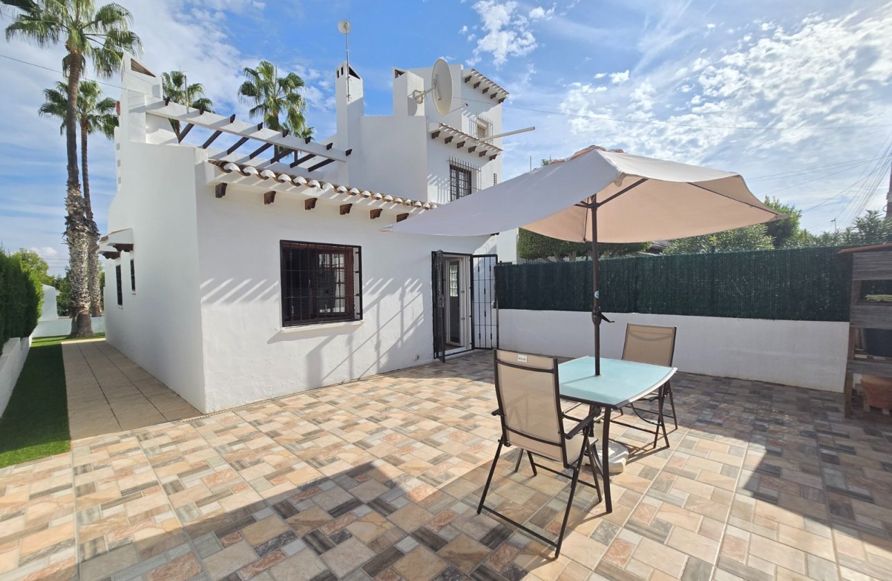 Herverkoop - Town House -
Villamartin - Costa Blanca