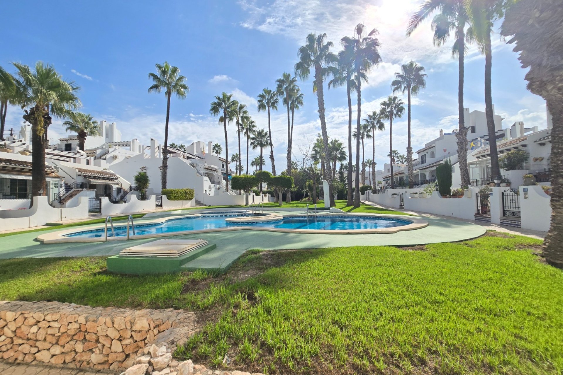 Herverkoop - Town House -
Villamartin - Costa Blanca