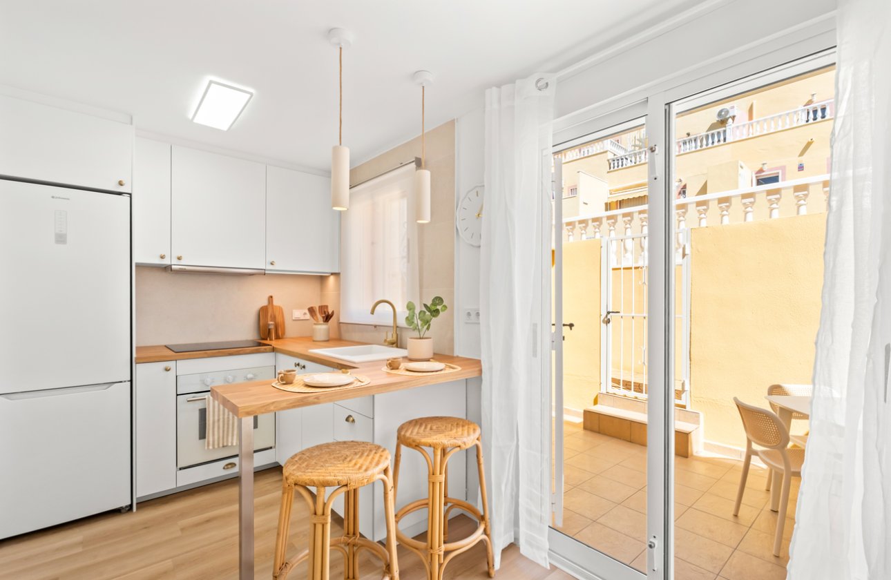 Herverkoop - Town House -
Villamartin - Costa Blanca