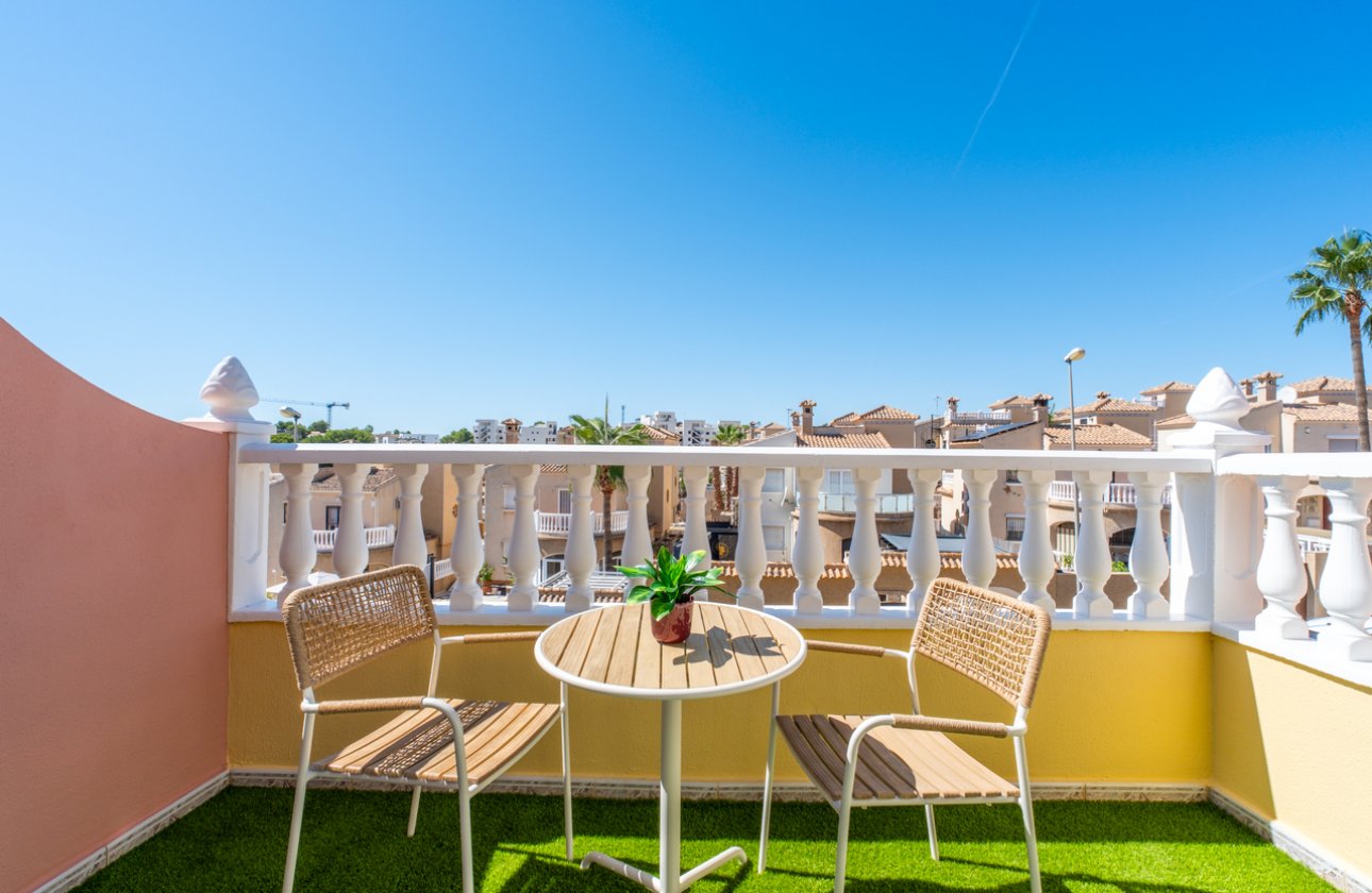 Herverkoop - Town House -
Villamartin - Costa Blanca