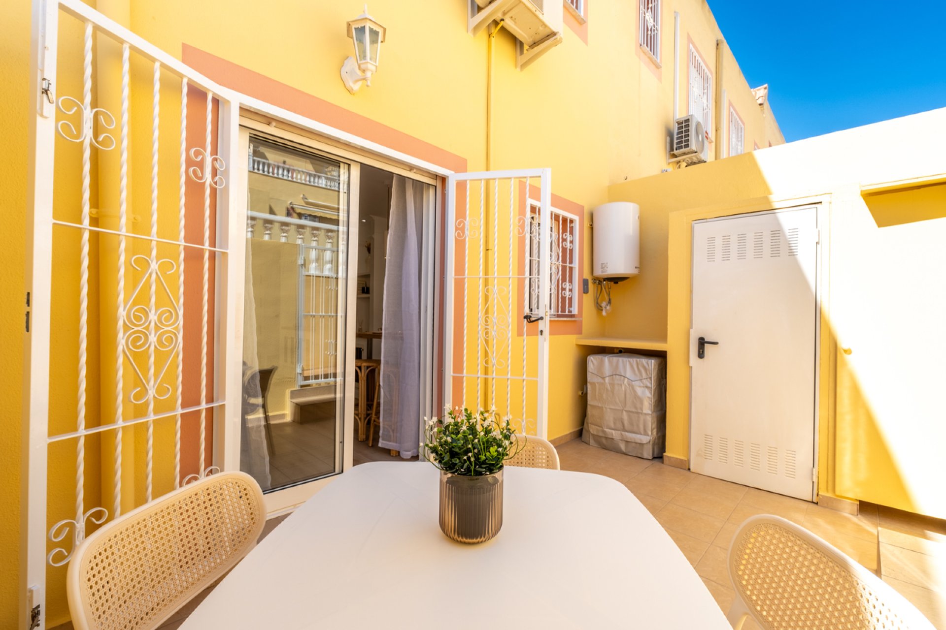Herverkoop - Town House -
Villamartin - Costa Blanca