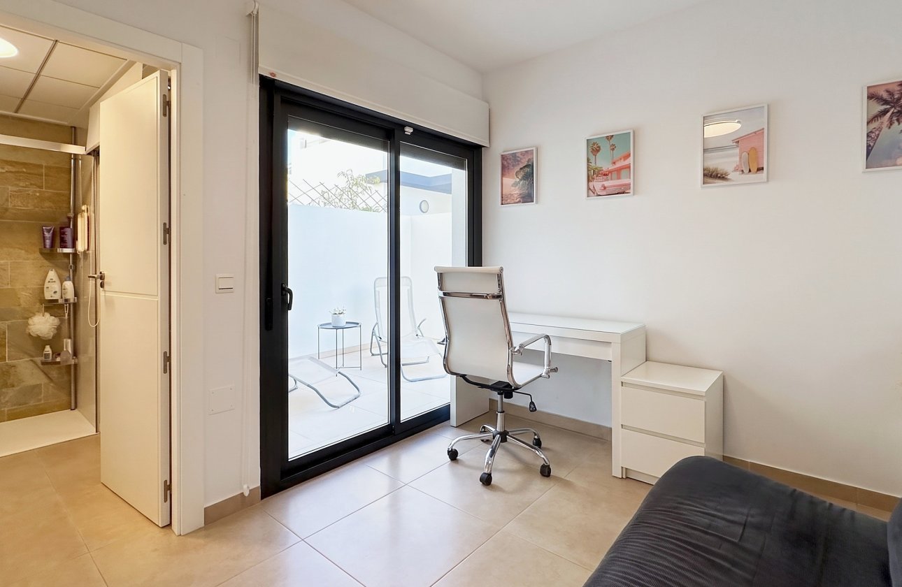 Herverkoop - Town House -
Villamartin - Costa Blanca