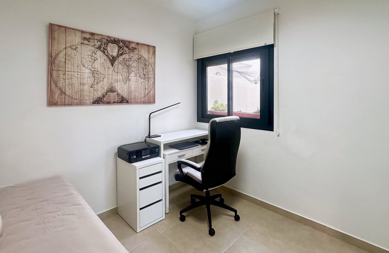 Herverkoop - Town House -
Villamartin - Costa Blanca