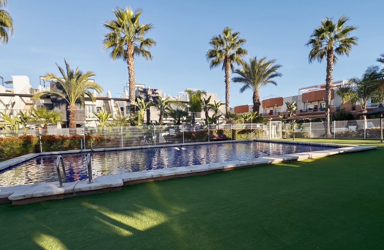 Herverkoop - Town House -
Villamartin - Costa Blanca