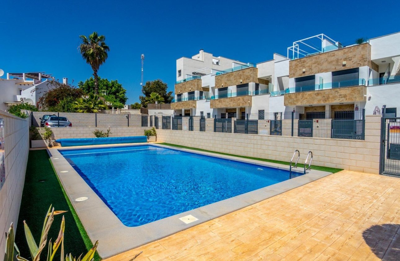 Herverkoop - Town House -
Villamartin - Orihuela Costa