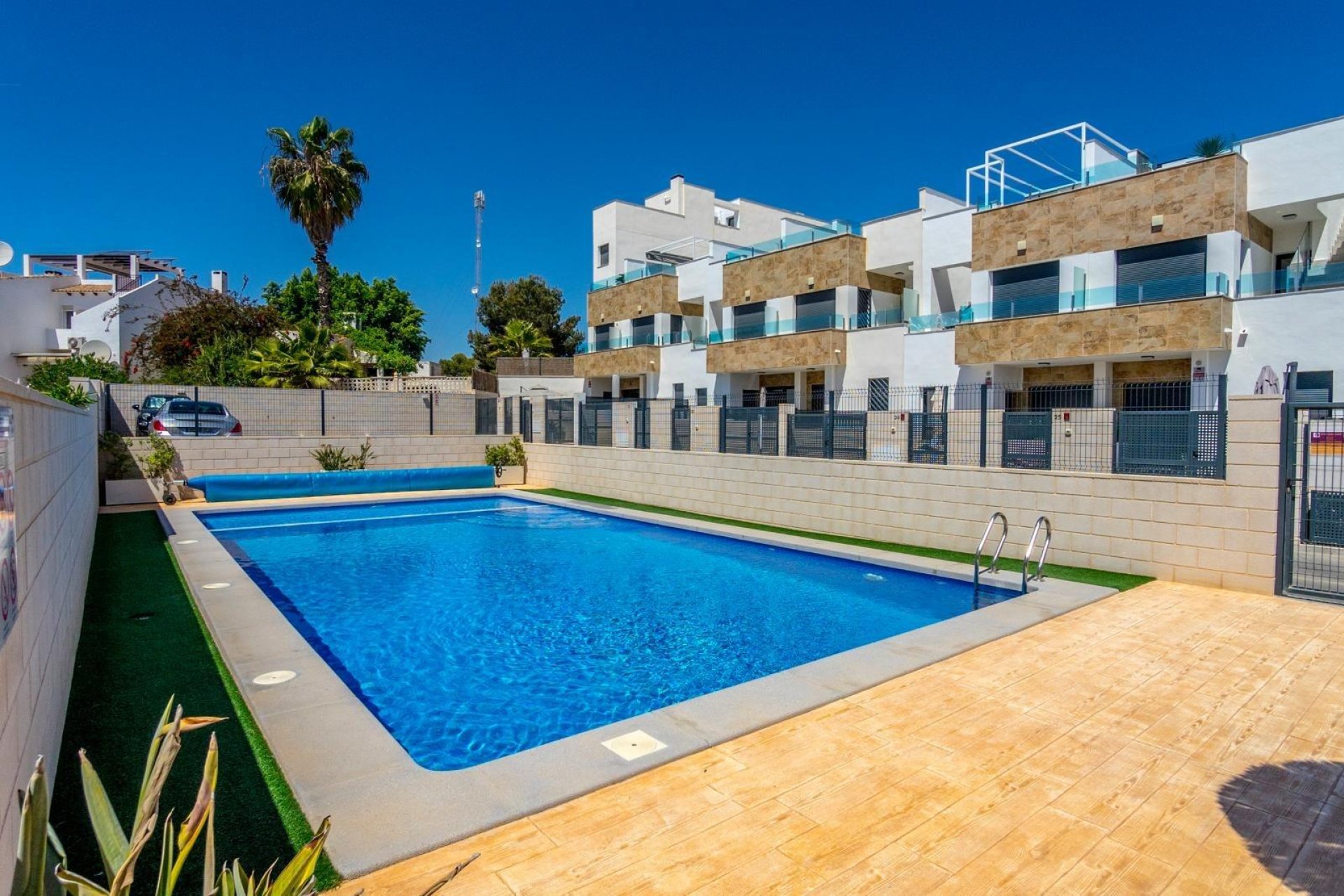 Herverkoop - Town House -
Villamartin - Orihuela Costa