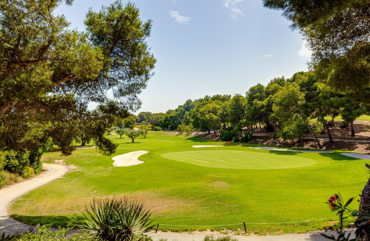 Herverkoop - Town House -
Villamartin - Orihuela Costa