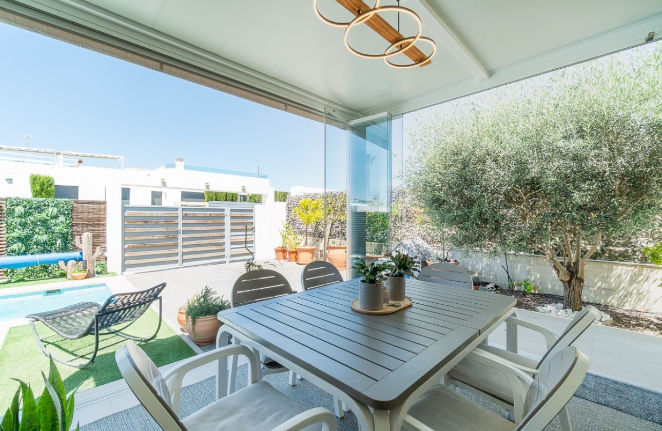 Herverkoop - Town House -
Vistabella Golf Entre Naranjos - Inland