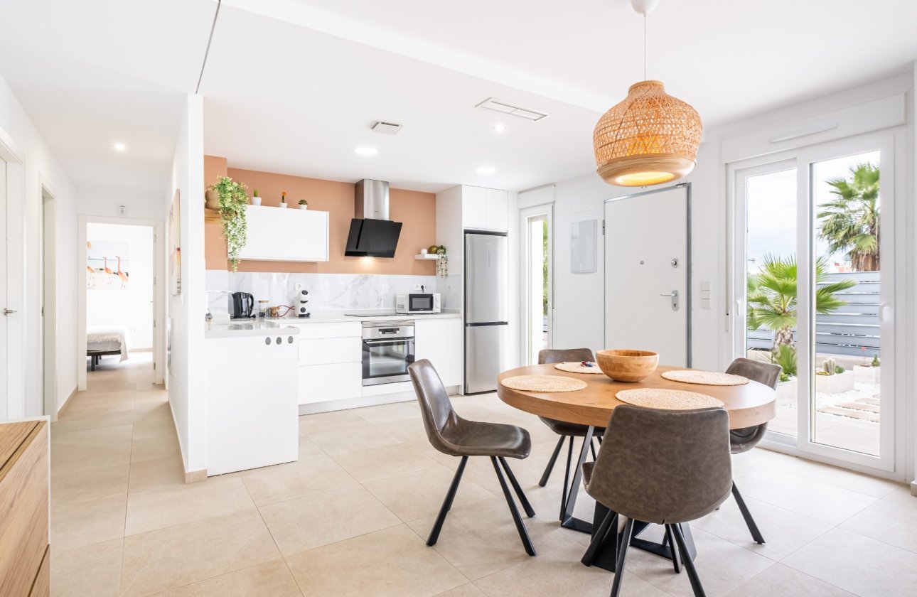 Herverkoop - Townhouse -
Orihuela - Vistabella