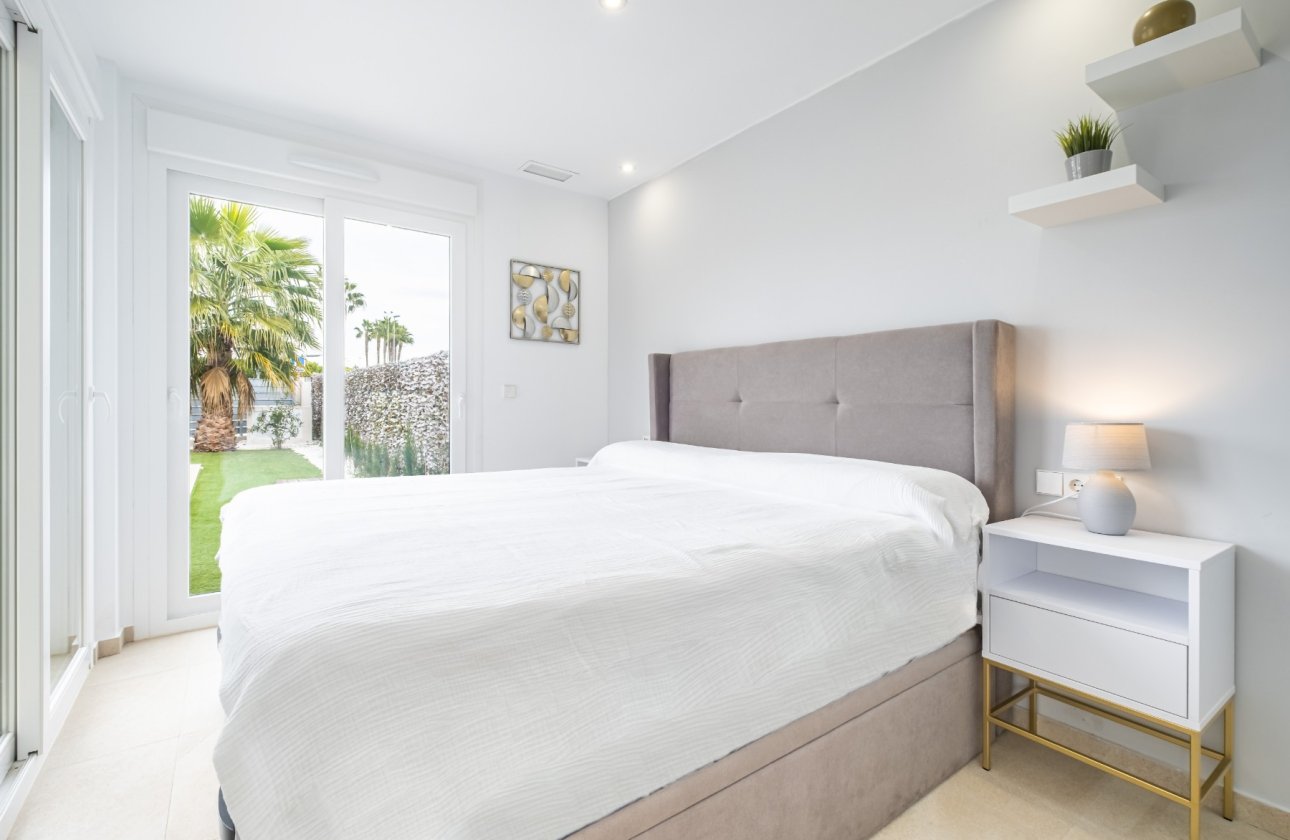 Herverkoop - Townhouse -
Orihuela - Vistabella