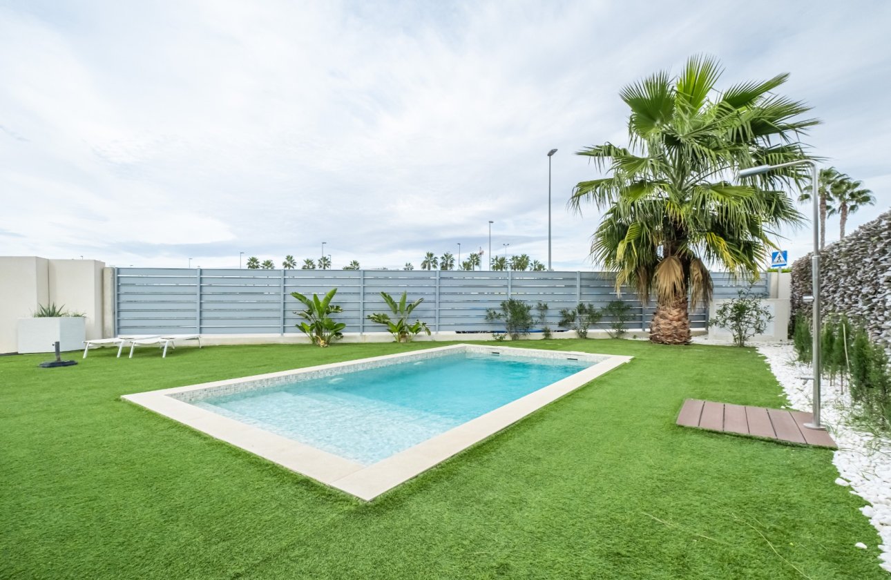 Herverkoop - Townhouse -
Orihuela - Vistabella