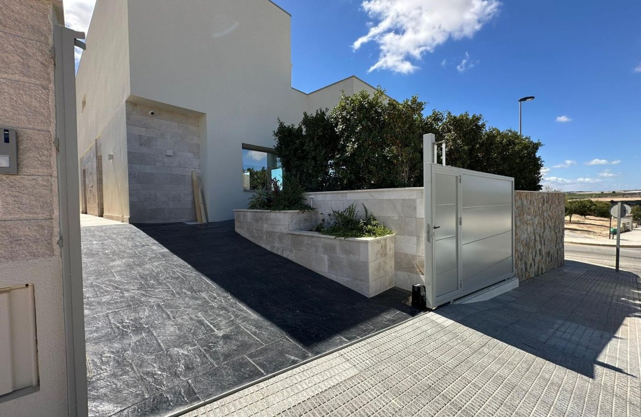 Herverkoop - Villa -
Benijofar - Costa Blanca