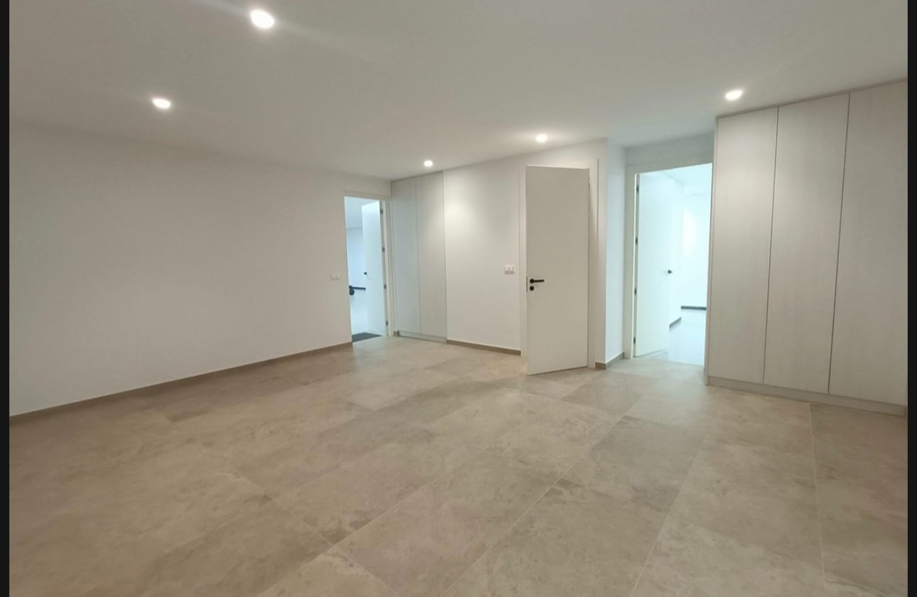 Herverkoop - Villa -
Benijofar - Costa Blanca