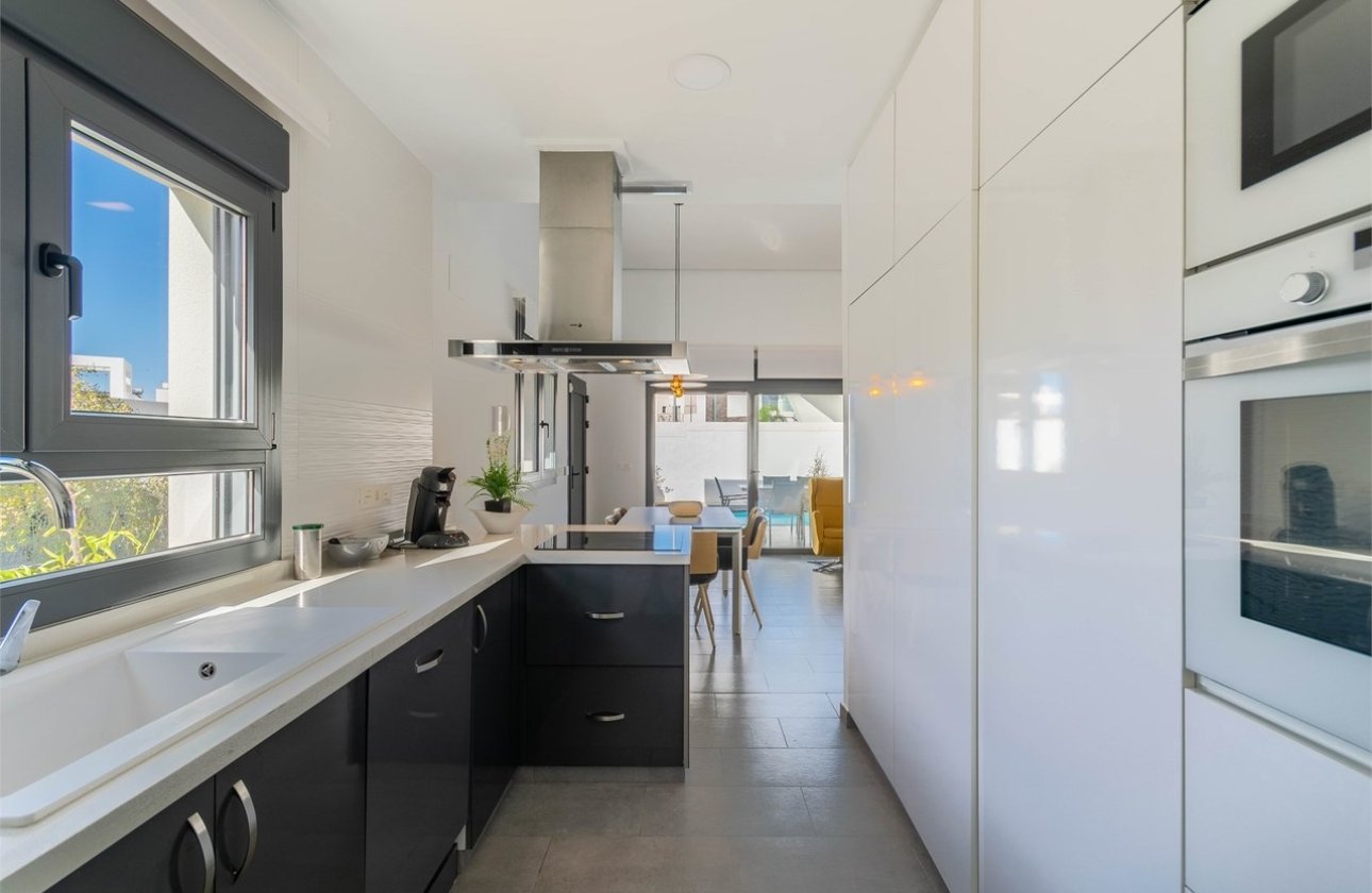 Herverkoop - Villa -
Benijofar - Costa Blanca