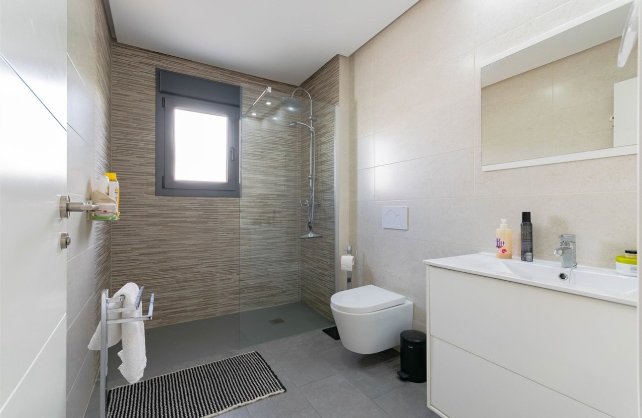 Herverkoop - Villa -
Benijofar - Costa Blanca