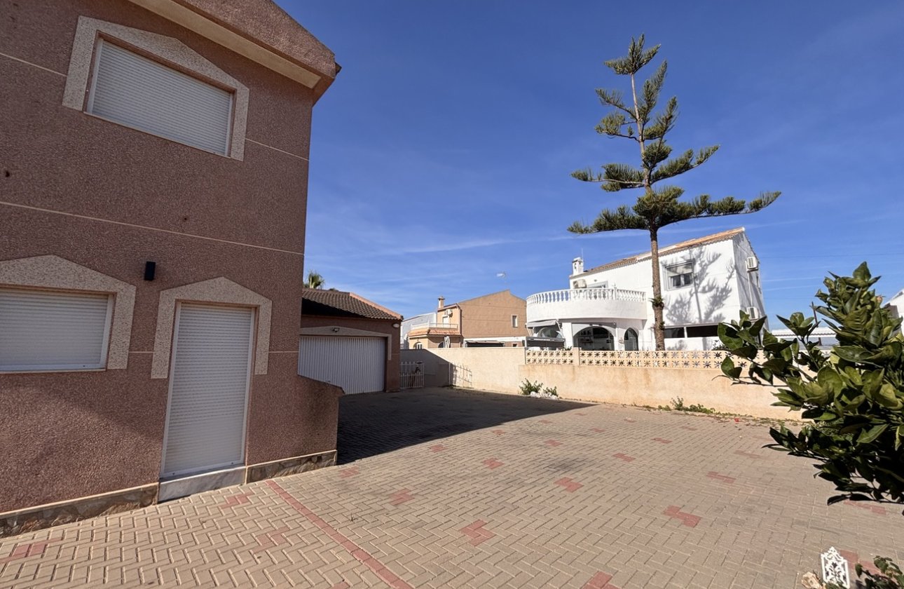 Herverkoop - Villa -
Benijofar - Costa Blanca