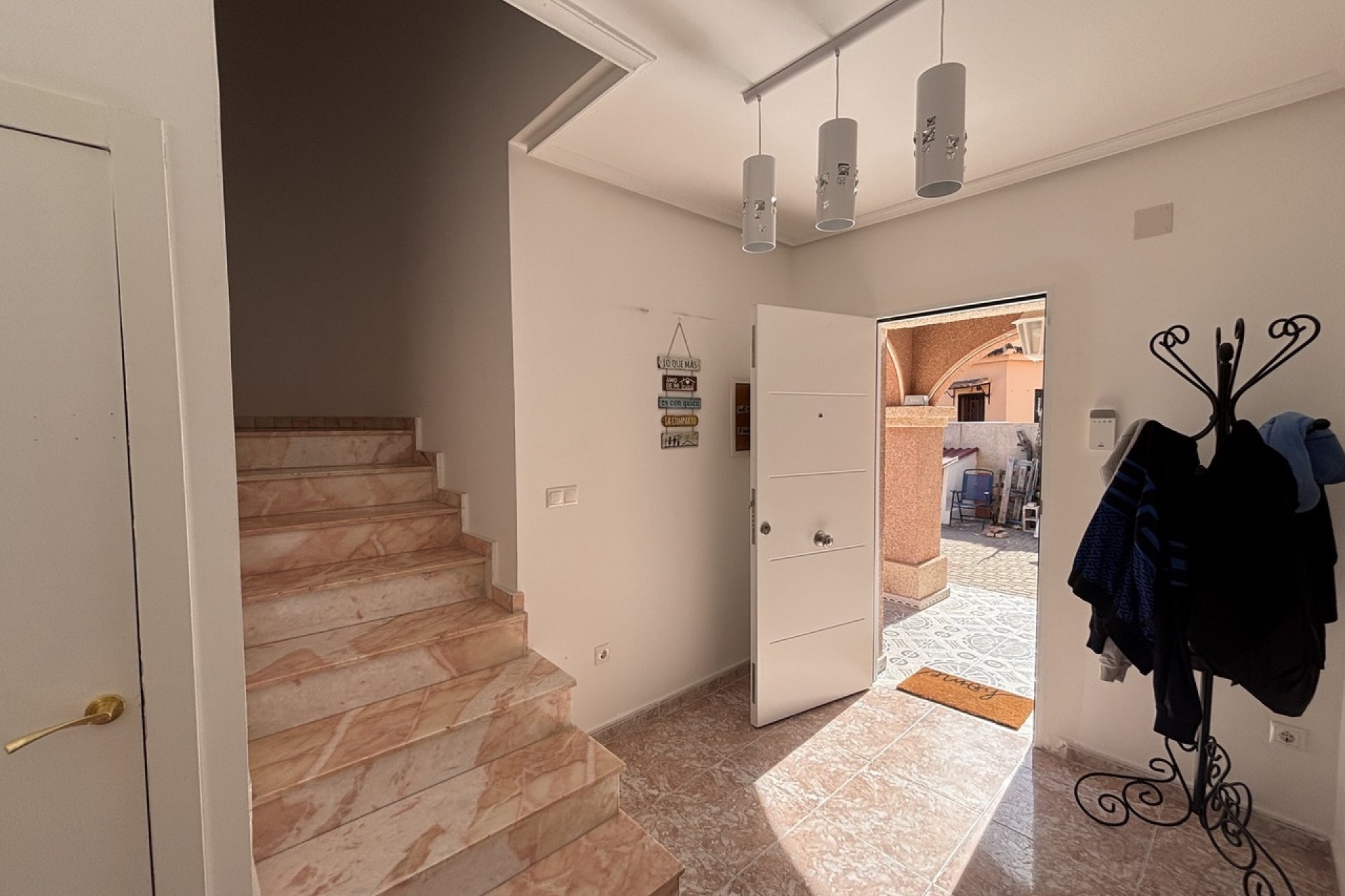 Herverkoop - Villa -
Benijofar - Costa Blanca