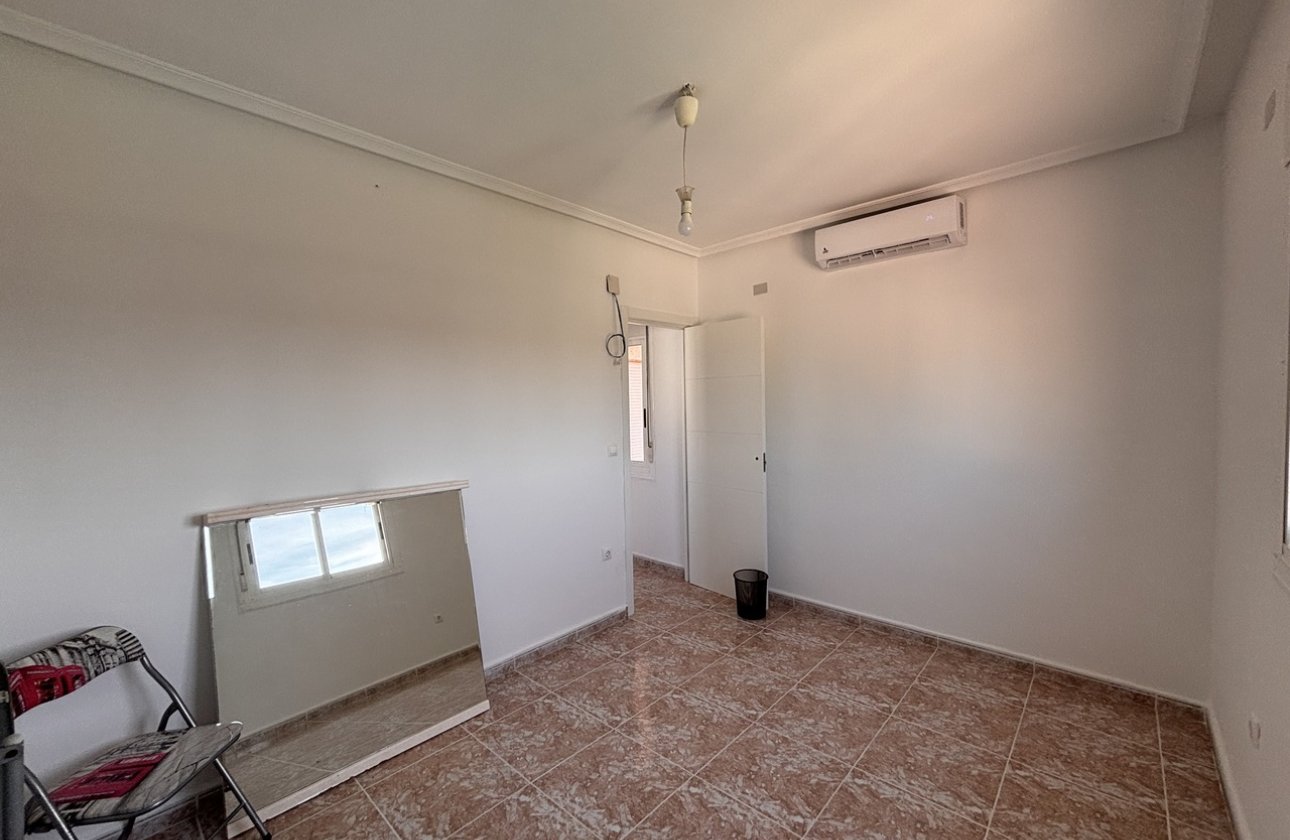 Herverkoop - Villa -
Benijofar - Costa Blanca