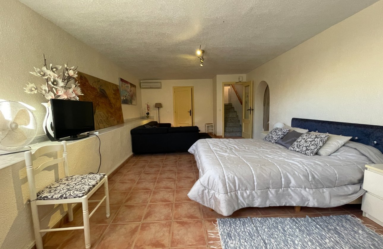 Herverkoop - Villa -
Benijofar - Costa Blanca