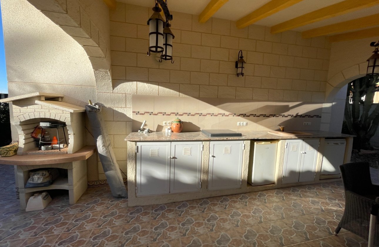 Herverkoop - Villa -
Benijofar - Costa Blanca