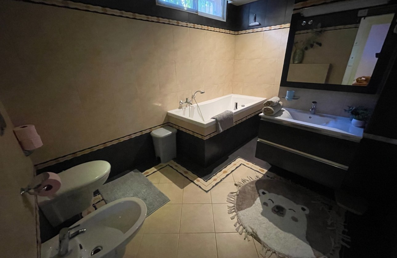 Herverkoop - Villa -
Benijofar - Costa Blanca