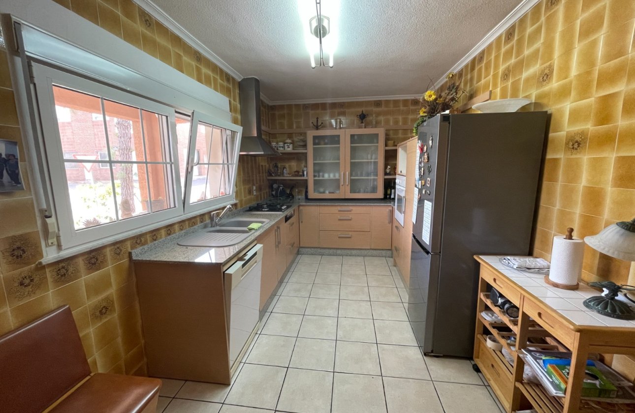 Herverkoop - Villa -
Benijofar - Costa Blanca