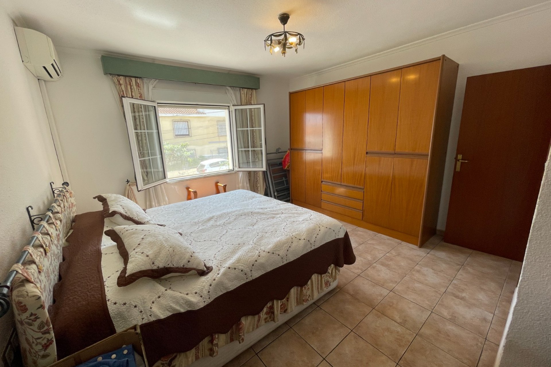 Herverkoop - Villa -
Benijofar - Costa Blanca