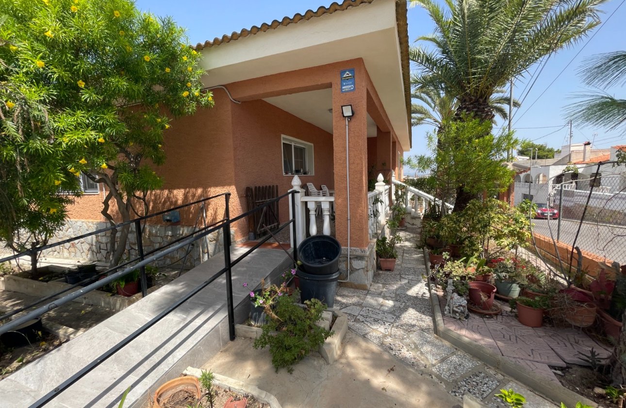 Herverkoop - Villa -
Benijofar - Costa Blanca