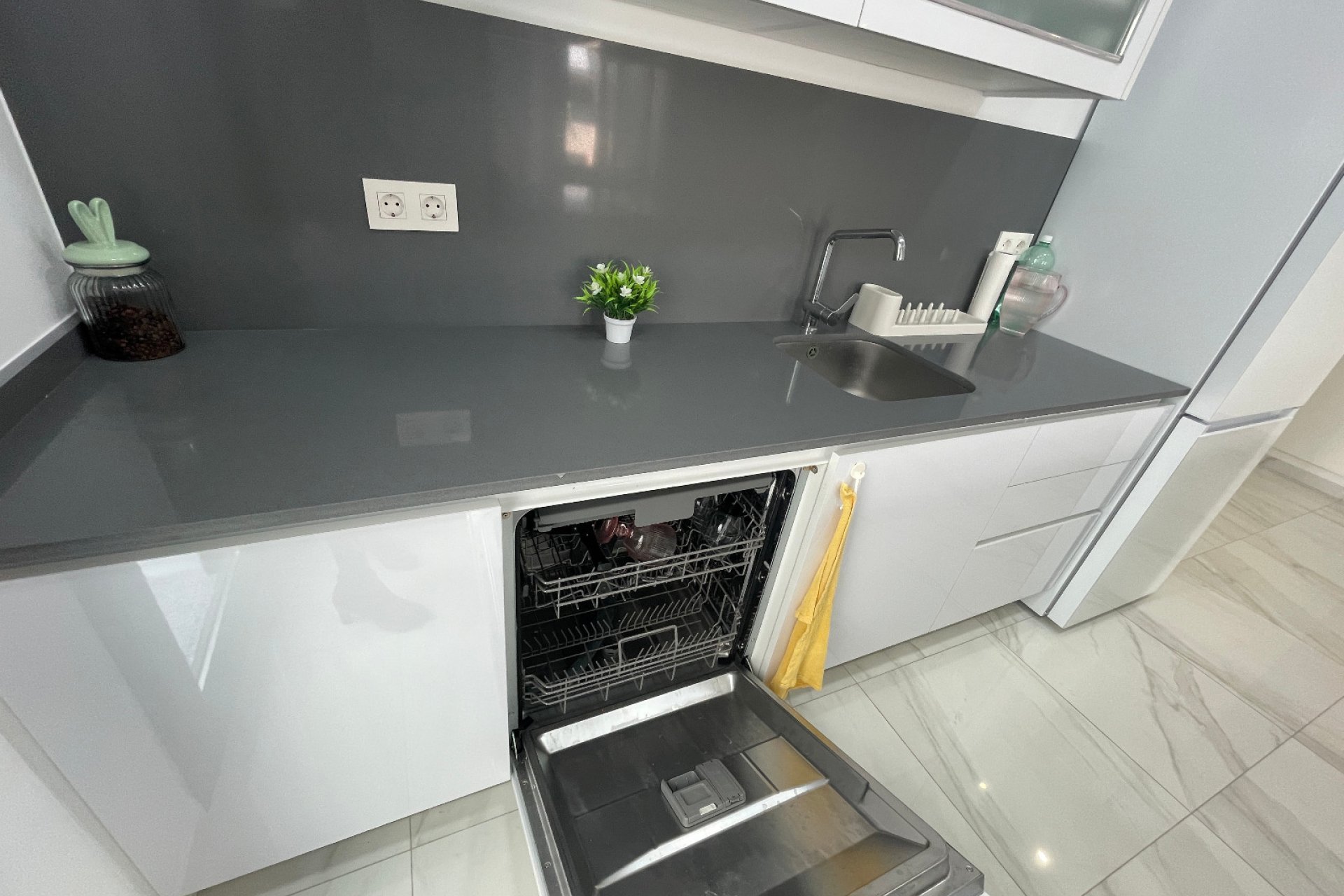 Herverkoop - Villa -
Benijofar - Costa Blanca