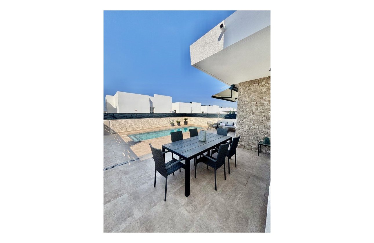 Herverkoop - Villa -
Benijofar - Costa Blanca